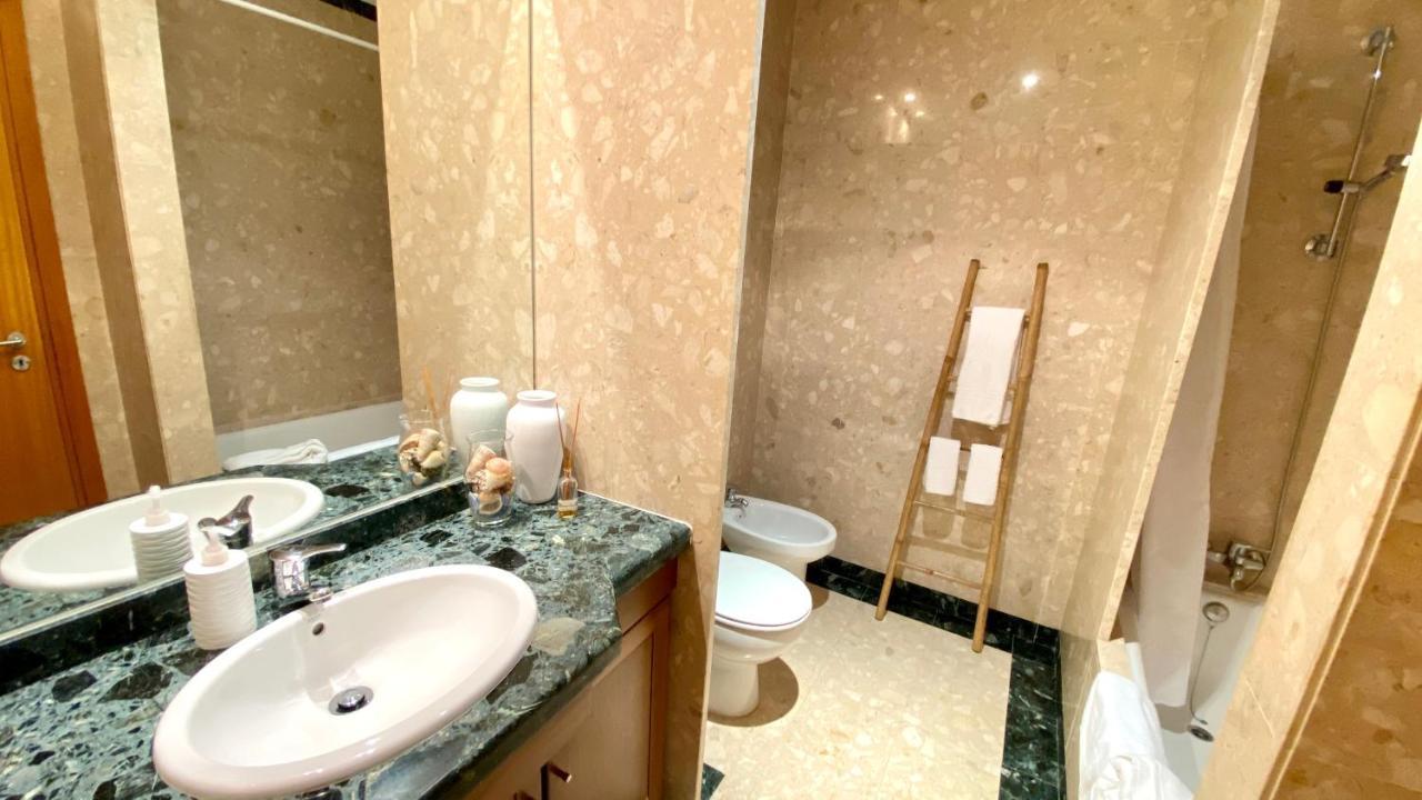 Pleno Beach-Side Apartment フラドウロ エクステリア 写真